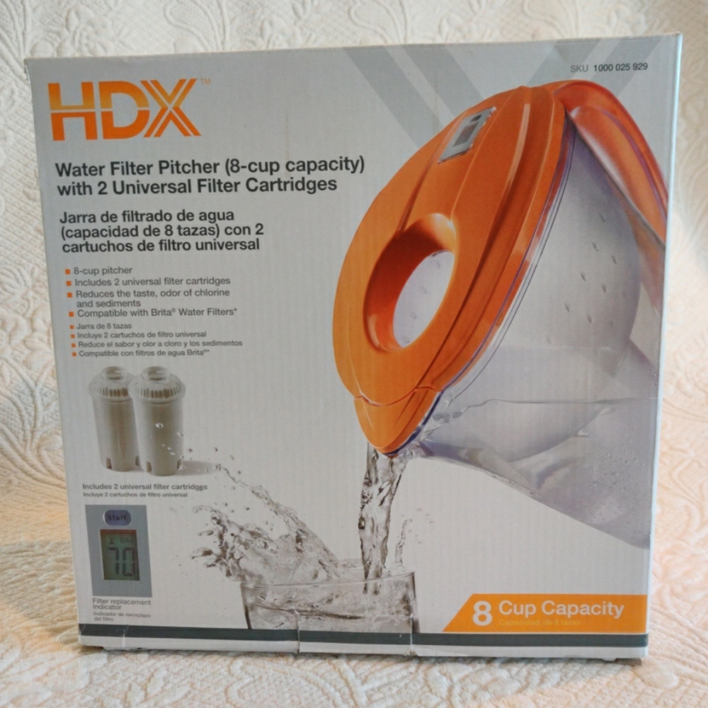 HDX 8 Cup Water Filter Pitcher with 2 Universal Filter Cartridges New in Box